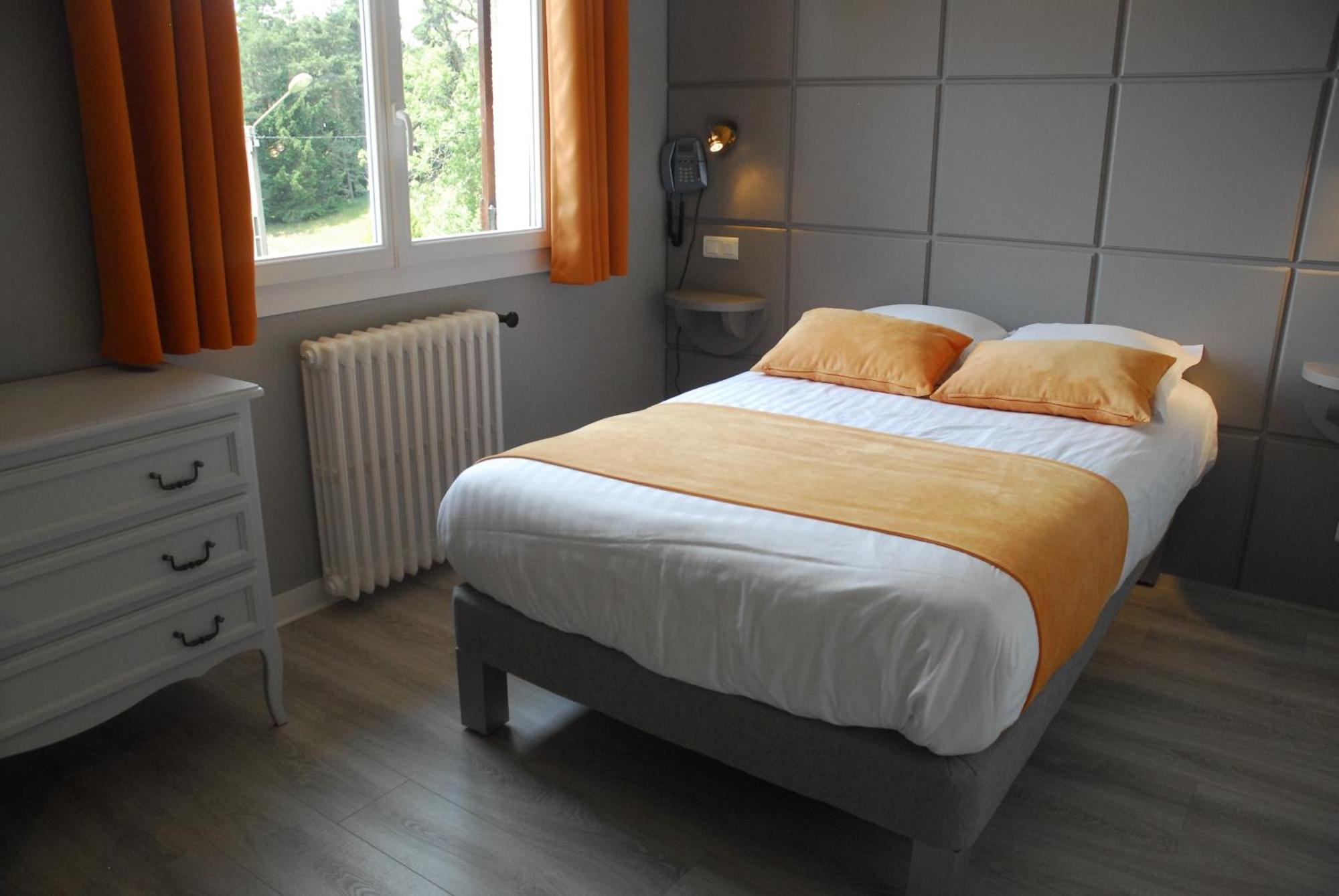 לה שמבון-סור-ליניון Logis Hotel Le Relais Du Bois Vialotte מראה חיצוני תמונה